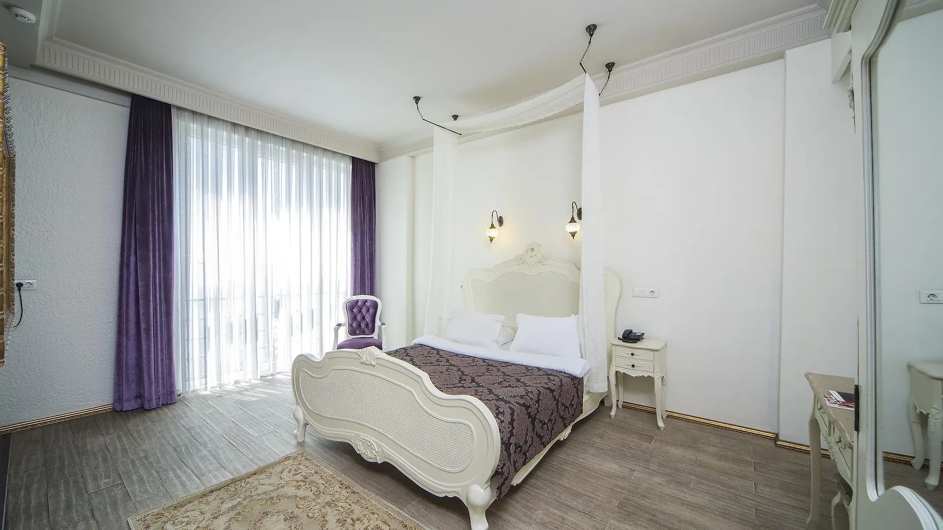 Selection Suites Istanbul 4*,