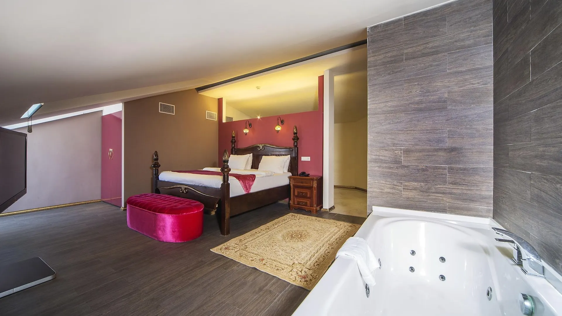 Selection Suites Istanboel 4*,